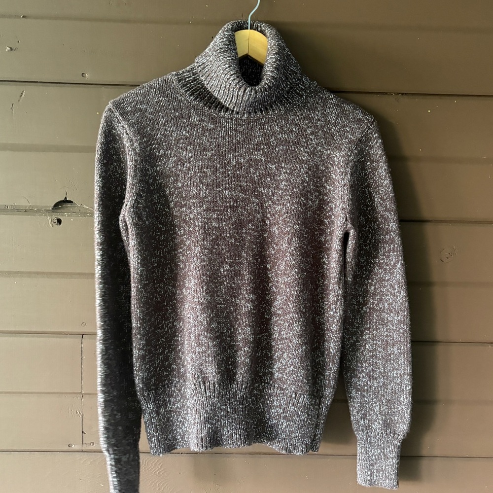 ROOTS Marled Turtleneck Sweater
Size: L/G - Picture 6 of 8